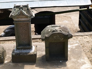 石祠（天神宮・弁才天)