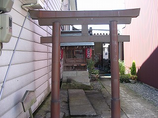 油稲神社