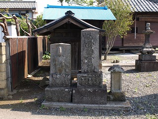 石祠